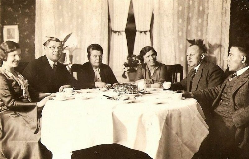 udziałowcy PoFaRo - Ruth,Willy,Klara Jahr,Erna Gross,Alois Gross i p.Wasilewski.jpg